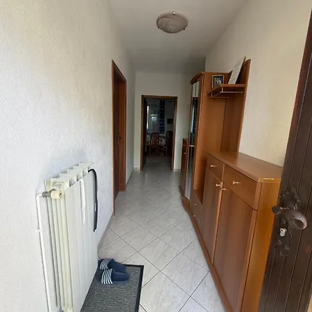 Apartma Kolatahi 2