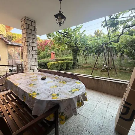 Apartma Kolatahi 2 Apartment Izola